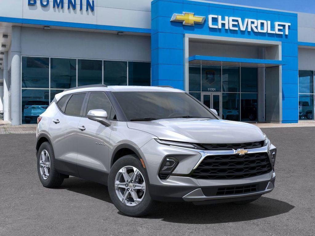new 2025 Chevrolet Blazer car, priced at $30,195