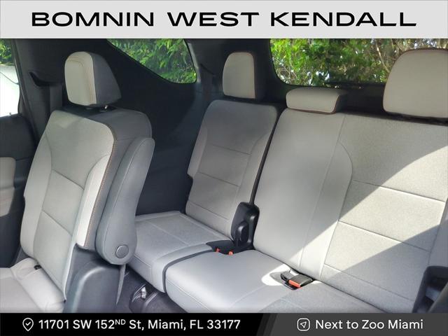 used 2025 Chevrolet Traverse car, priced at $39,490
