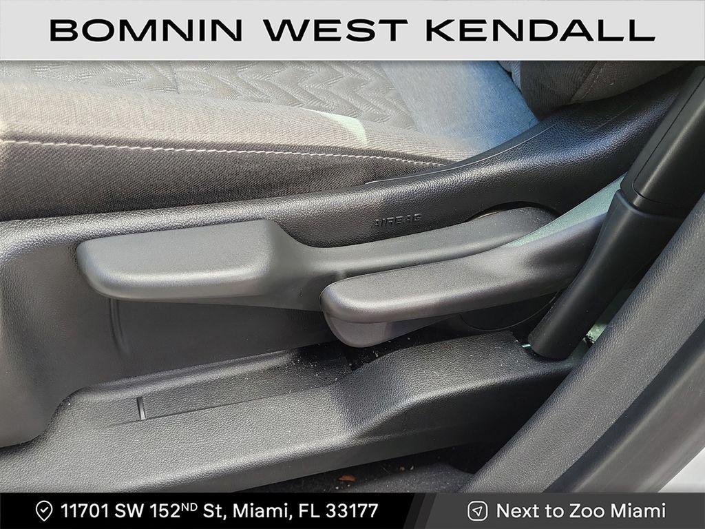 used 2023 Chevrolet Equinox car, priced at $15,990