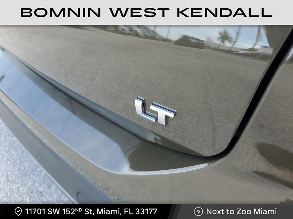 used 2023 Chevrolet Equinox car, priced at $13,490