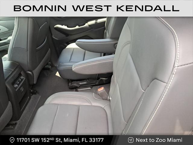 used 2023 Chevrolet Traverse car, priced at $29,490