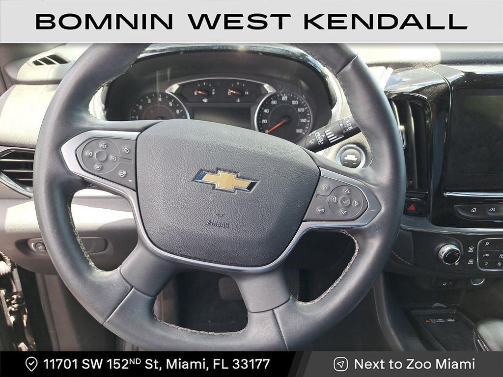 used 2023 Chevrolet Traverse car, priced at $27,490