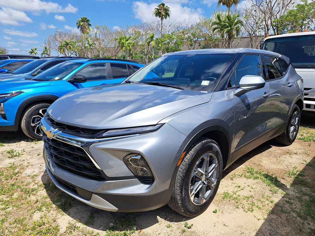 new 2025 Chevrolet Blazer car, priced at $25,995