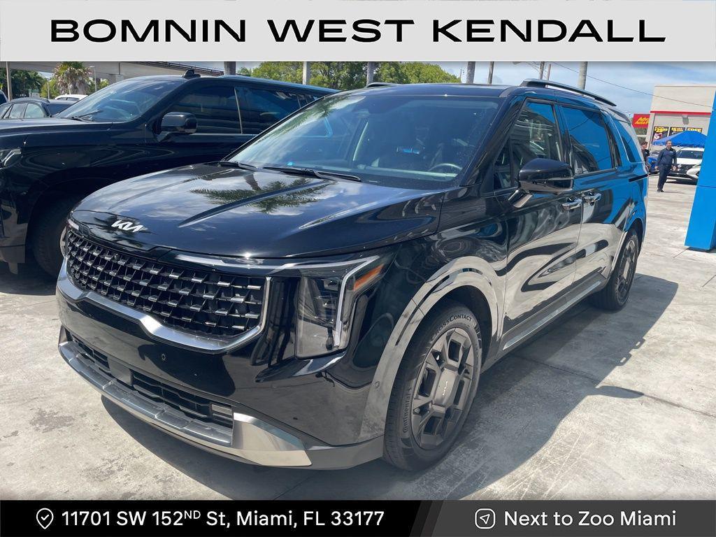 used 2025 Kia Carnival Hybrid car, priced at $40,490