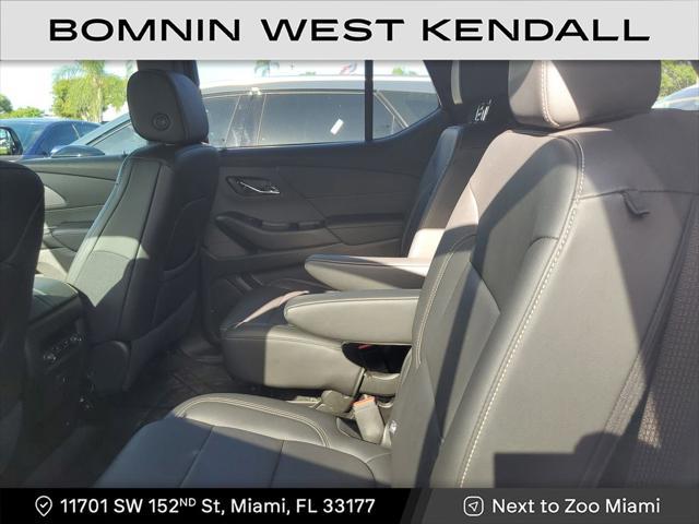 used 2022 Chevrolet Traverse car, priced at $28,990