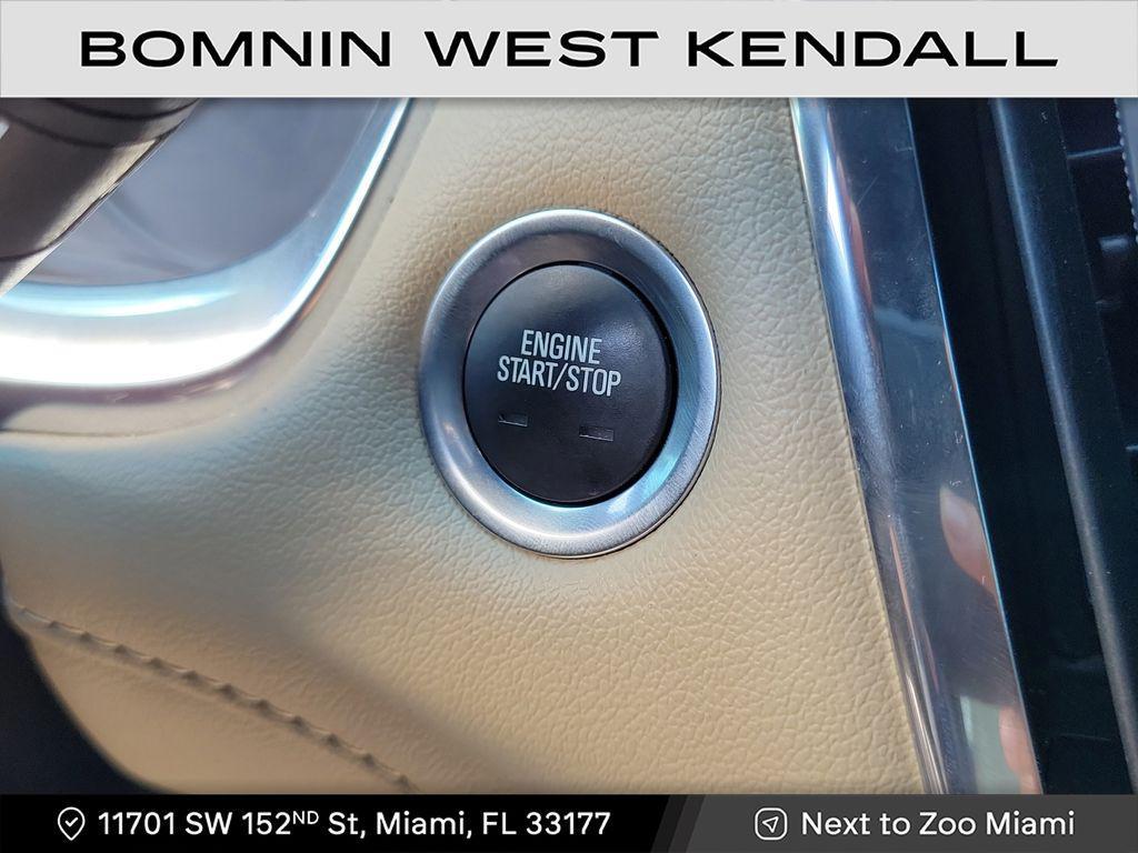 used 2023 Chevrolet Traverse car, priced at $21,990