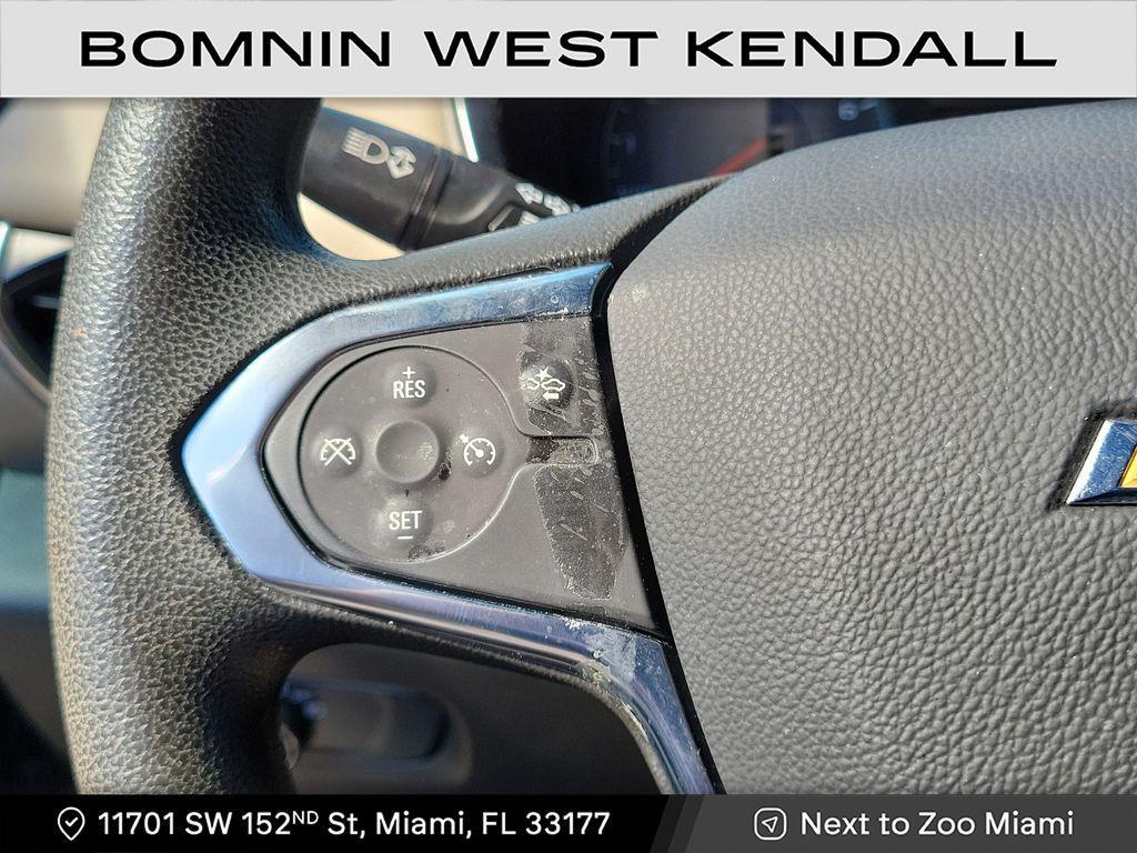 used 2023 Chevrolet Traverse car, priced at $21,990