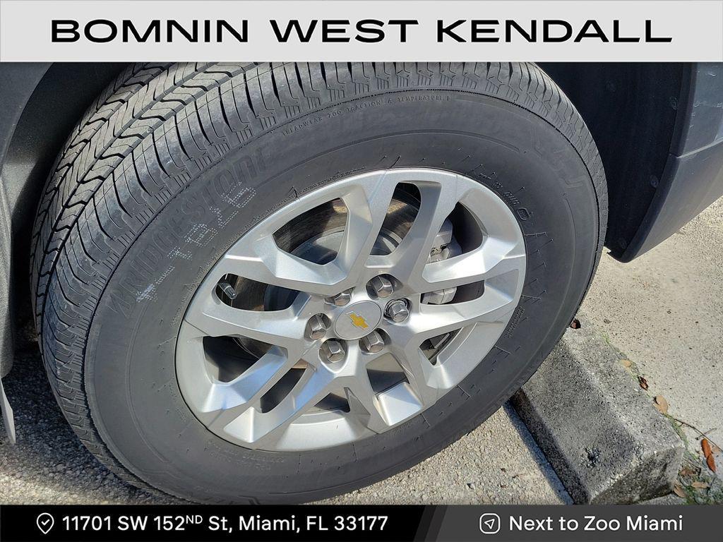 used 2023 Chevrolet Traverse car, priced at $21,990