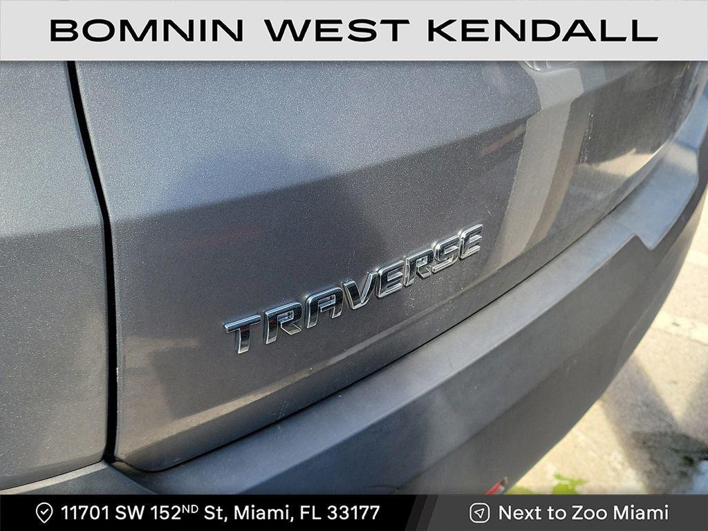 used 2023 Chevrolet Traverse car, priced at $21,990