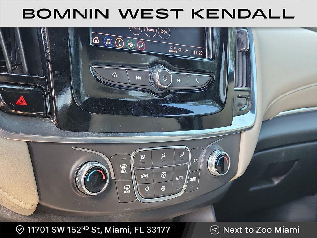 used 2023 Chevrolet Traverse car, priced at $21,990