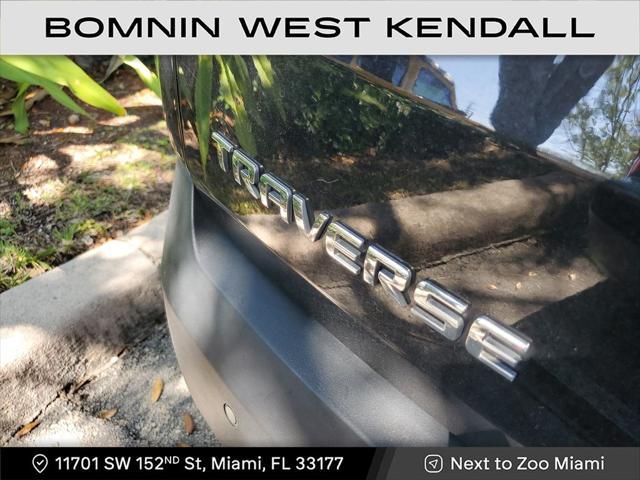 used 2022 Chevrolet Traverse car, priced at $25,990
