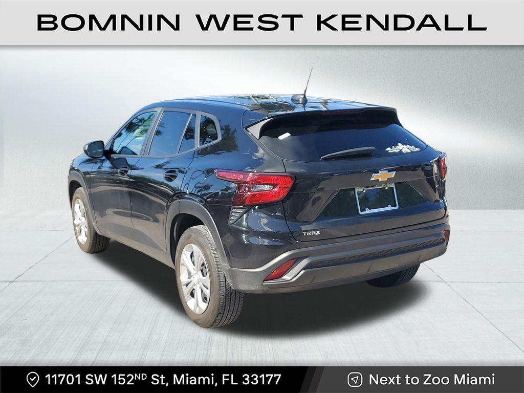 used 2024 Chevrolet Trax car, priced at $14,490