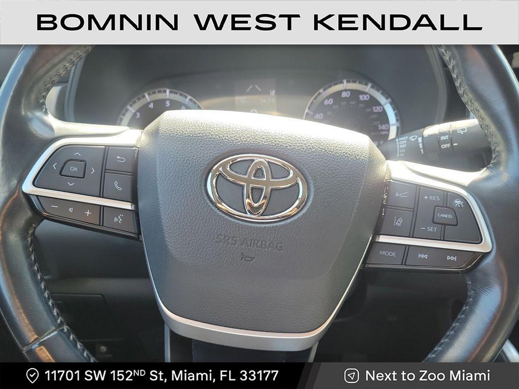 used 2022 Toyota Highlander car, priced at $24,990