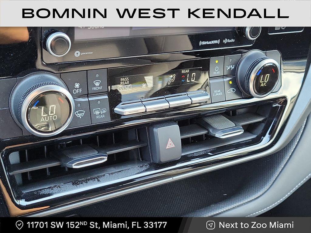 used 2022 Toyota Highlander car, priced at $24,990