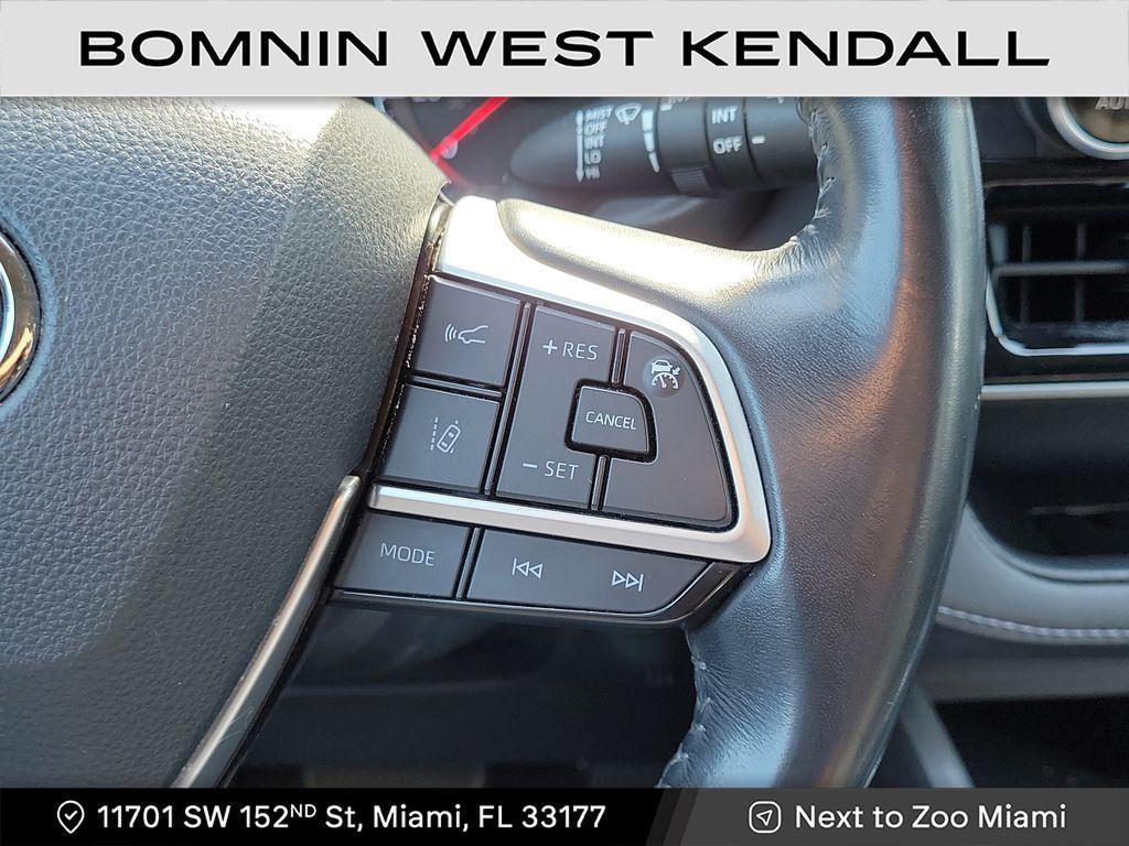 used 2022 Toyota Highlander car, priced at $24,990