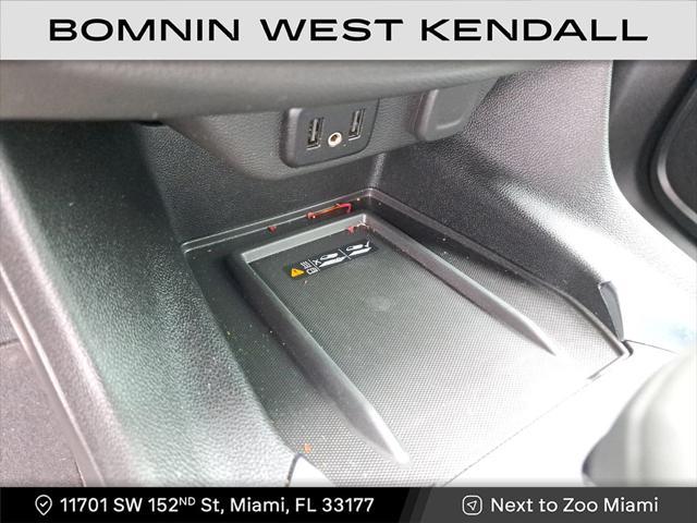 used 2022 Chevrolet Traverse car, priced at $25,990