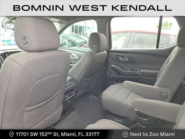 used 2022 Chevrolet Traverse car, priced at $25,990