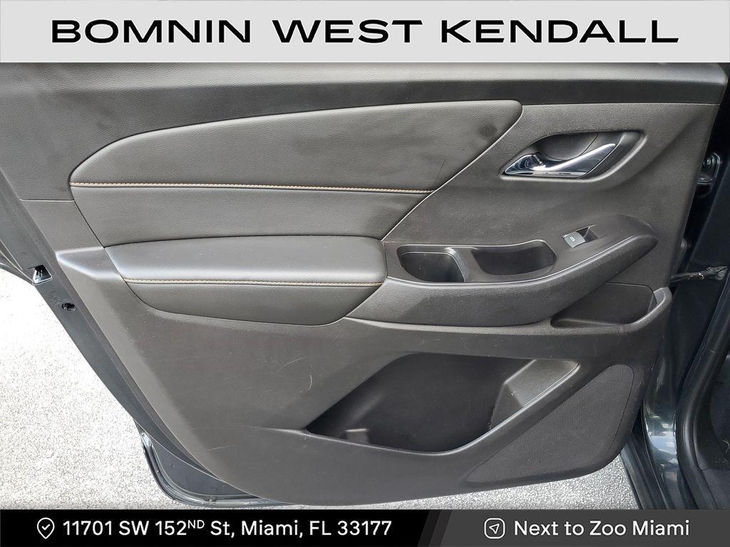 used 2018 Chevrolet Traverse car, priced at $11,990