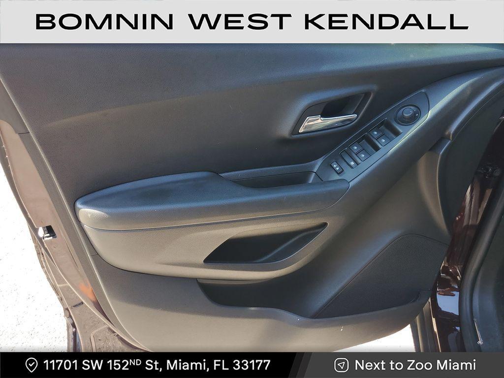 used 2021 Chevrolet Trax car, priced at $10,990