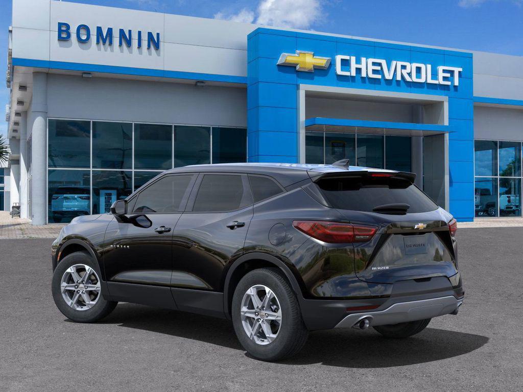 new 2025 Chevrolet Blazer car, priced at $26,995