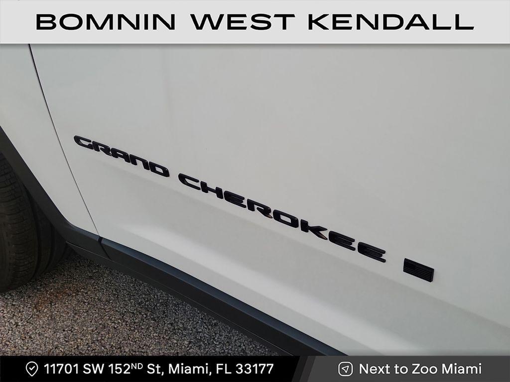 used 2025 Jeep Grand Cherokee car, priced at $38,990
