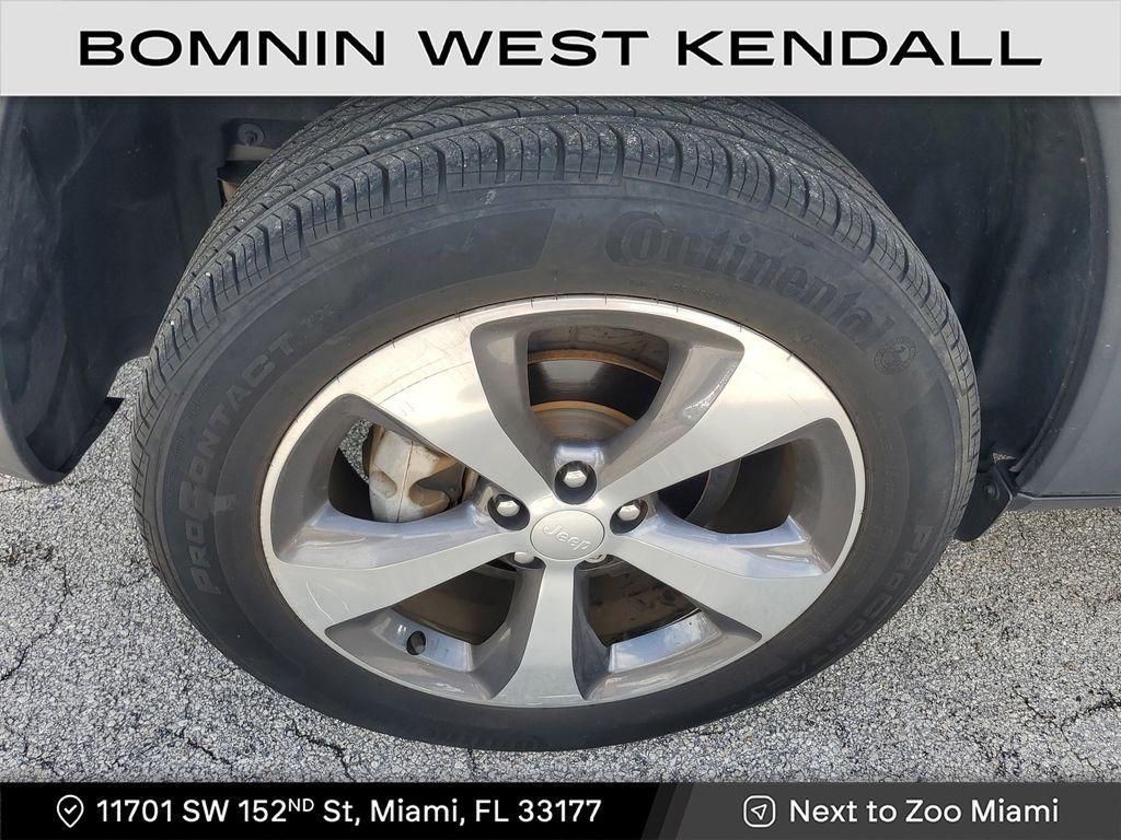 used 2020 Jeep Cherokee car, priced at $14,990