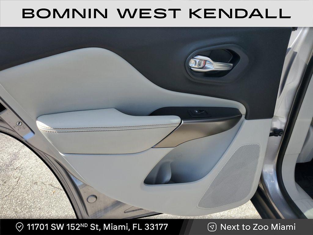 used 2020 Jeep Cherokee car, priced at $14,990