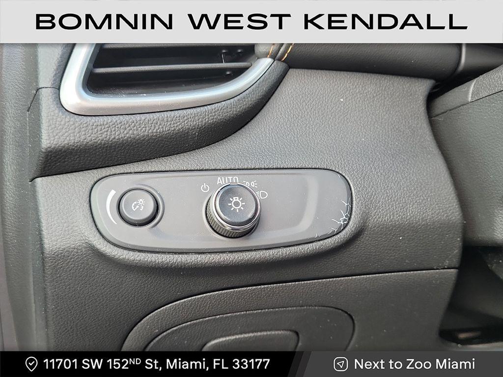 used 2022 Chevrolet Trax car, priced at $14,490