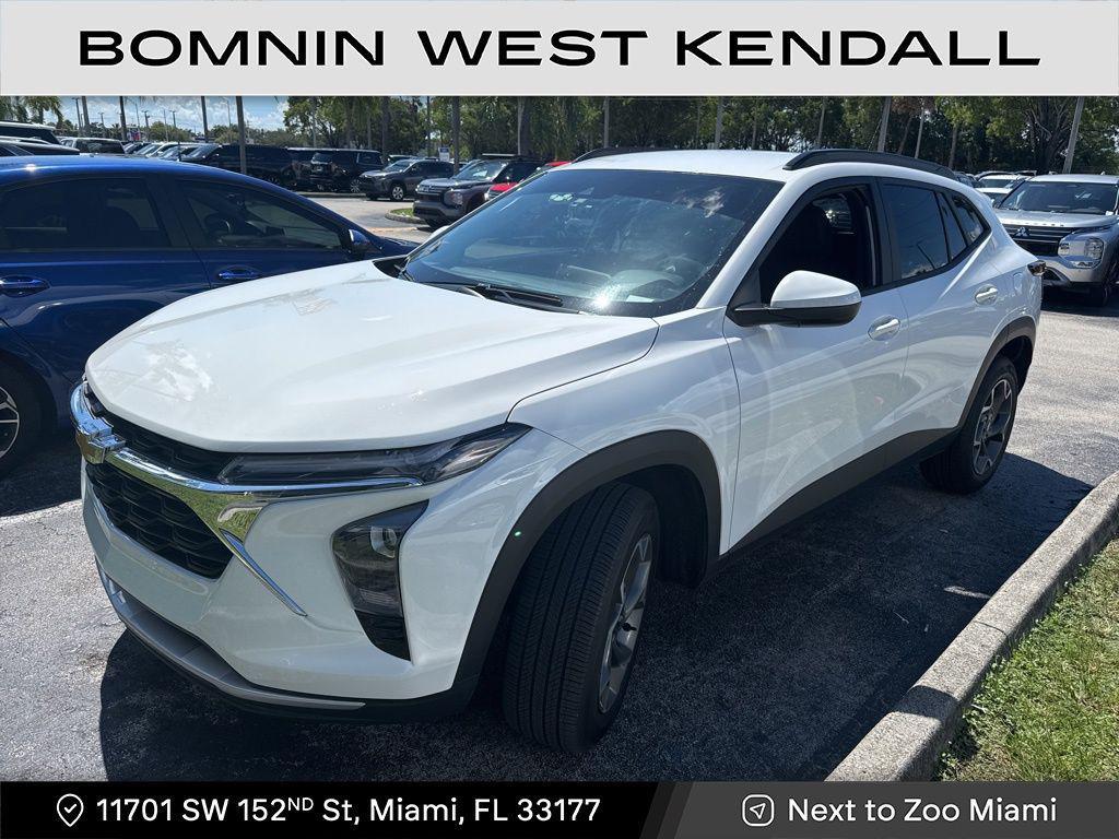 used 2025 Chevrolet Trax car, priced at $20,990