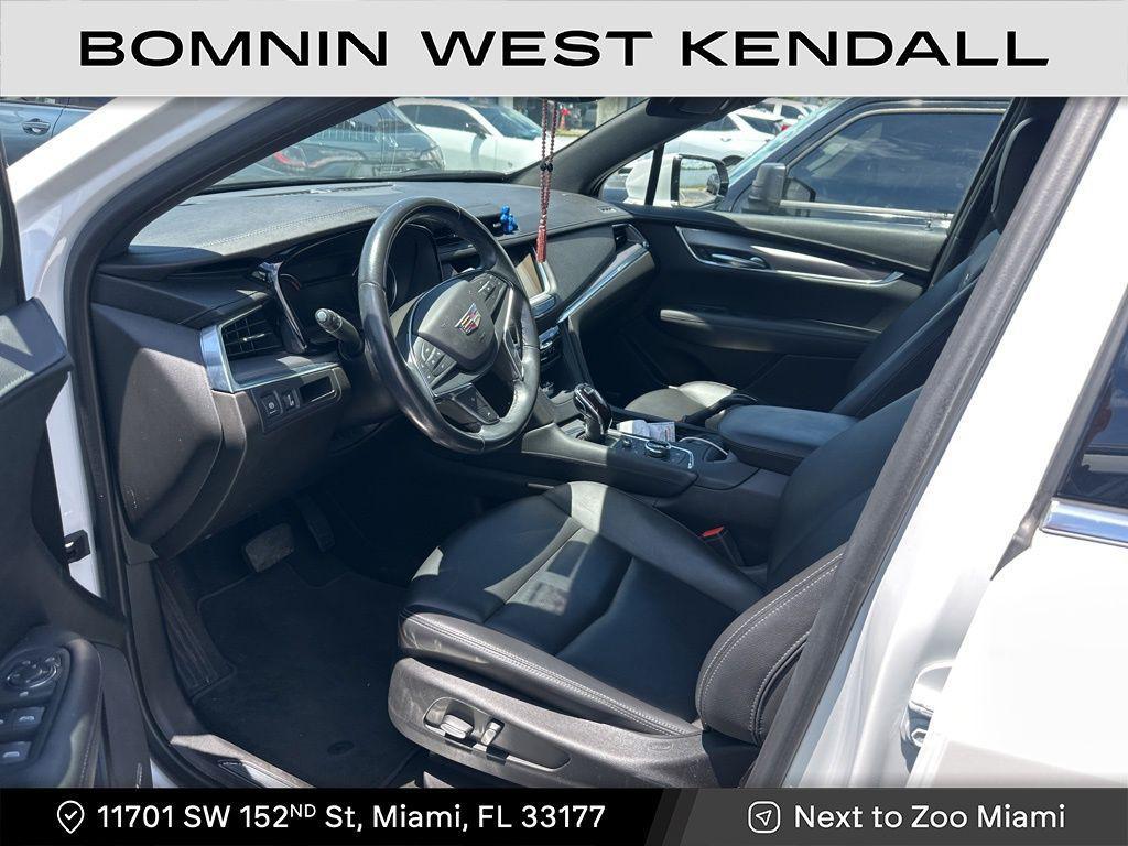 used 2023 Cadillac XT5 car, priced at $26,990