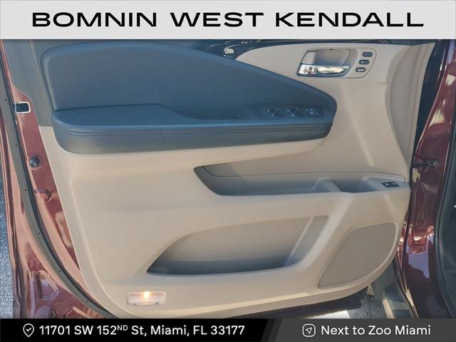used 2022 Honda Pilot car, priced at $34,990