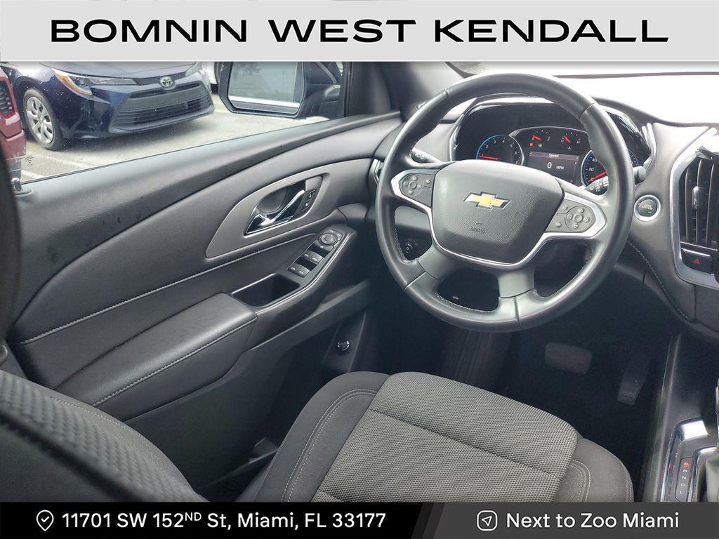 used 2023 Chevrolet Traverse car, priced at $17,990