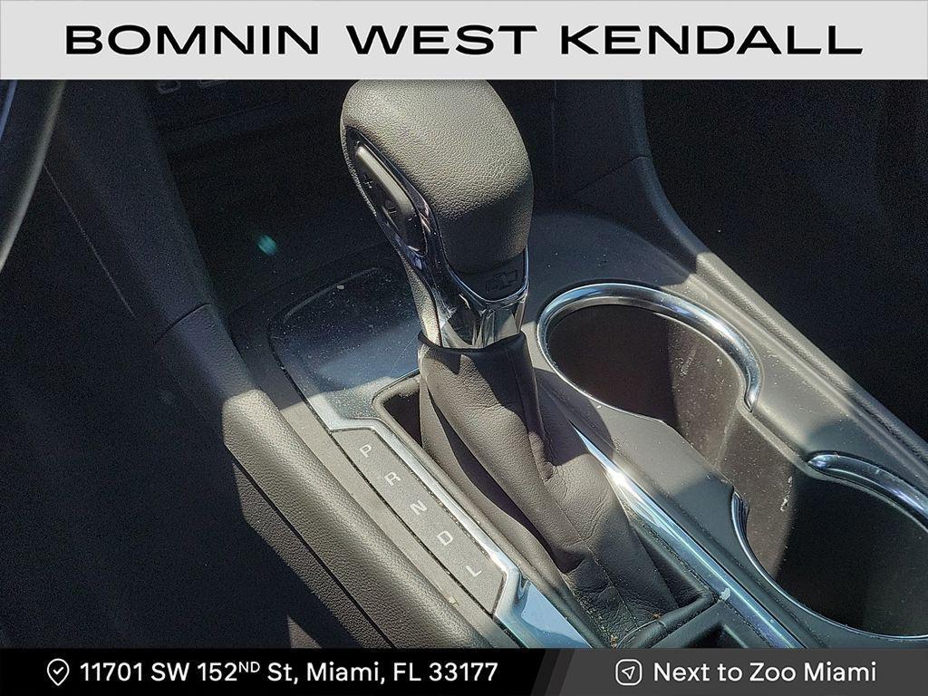 used 2023 Chevrolet Equinox car, priced at $18,990