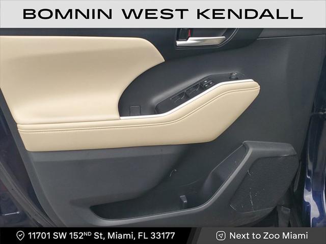 used 2023 Toyota Highlander car, priced at $32,490