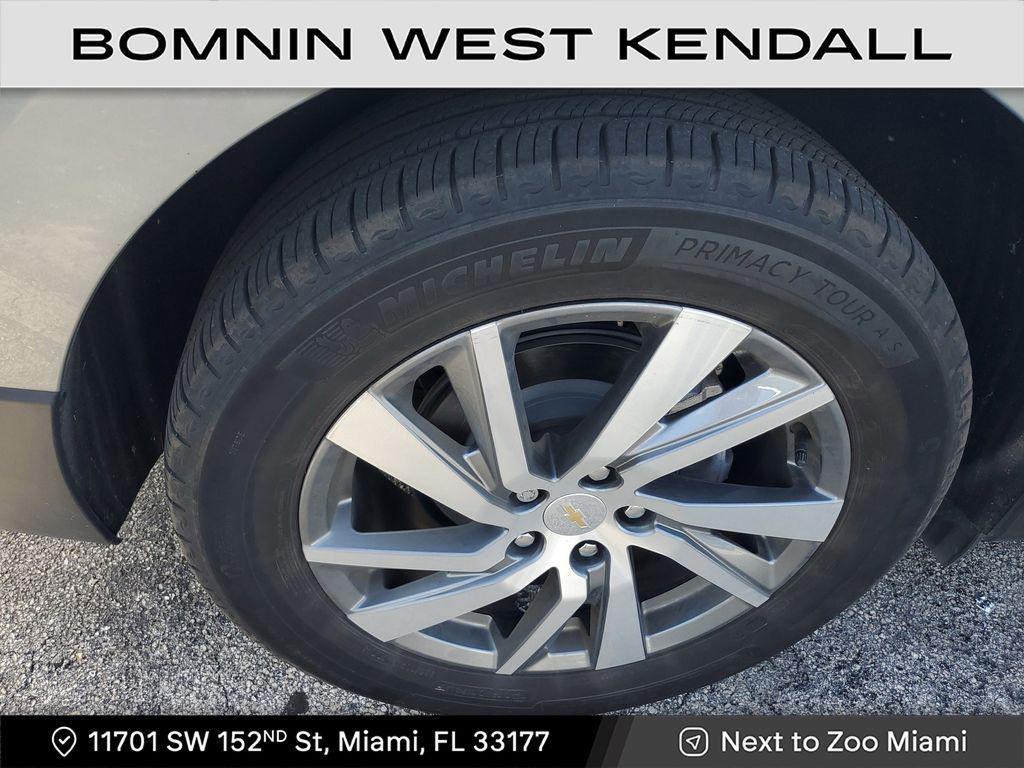 used 2024 Chevrolet Equinox car, priced at $23,991