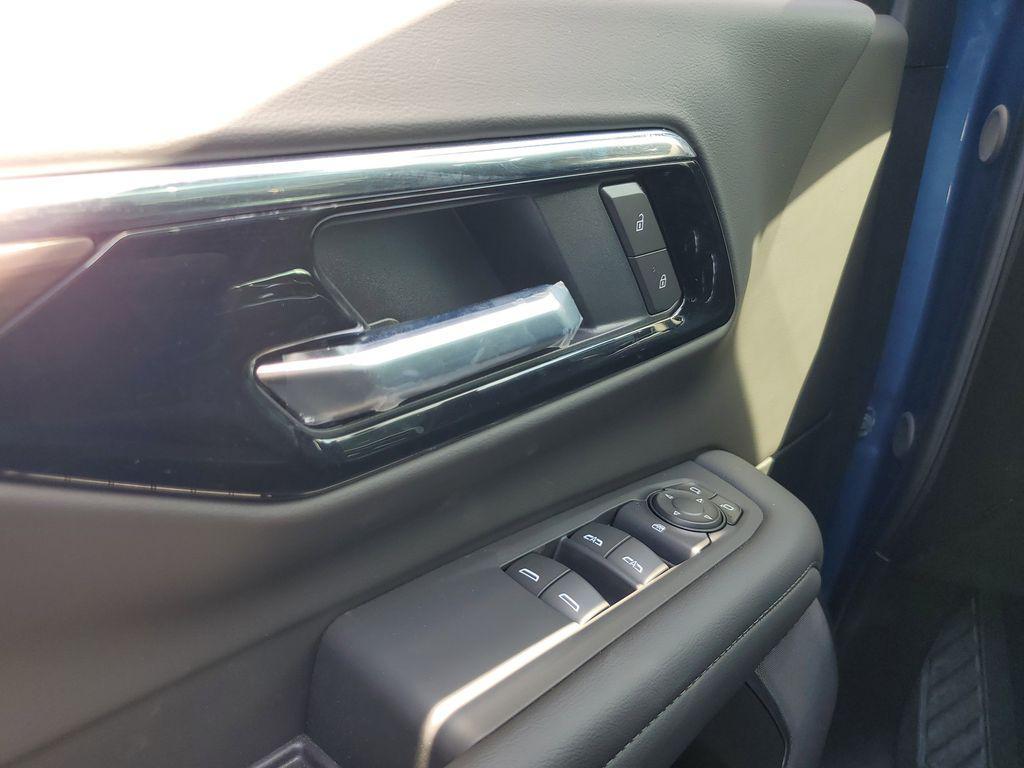 new 2025 Chevrolet Suburban car, priced at $54,795