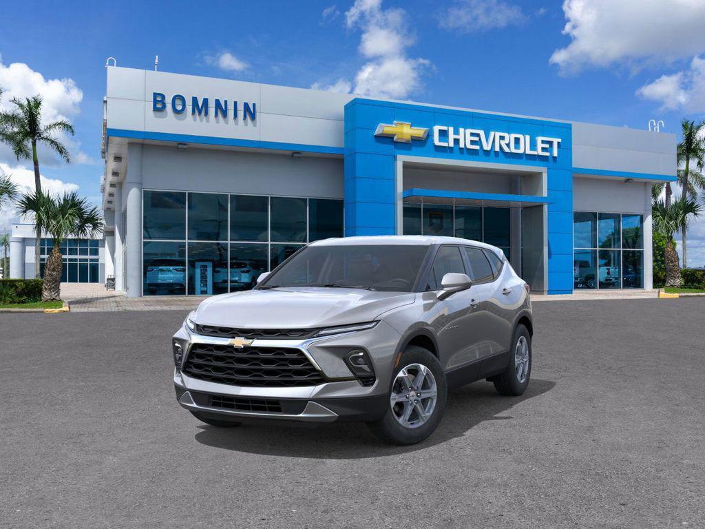 new 2025 Chevrolet Blazer car, priced at $28,595