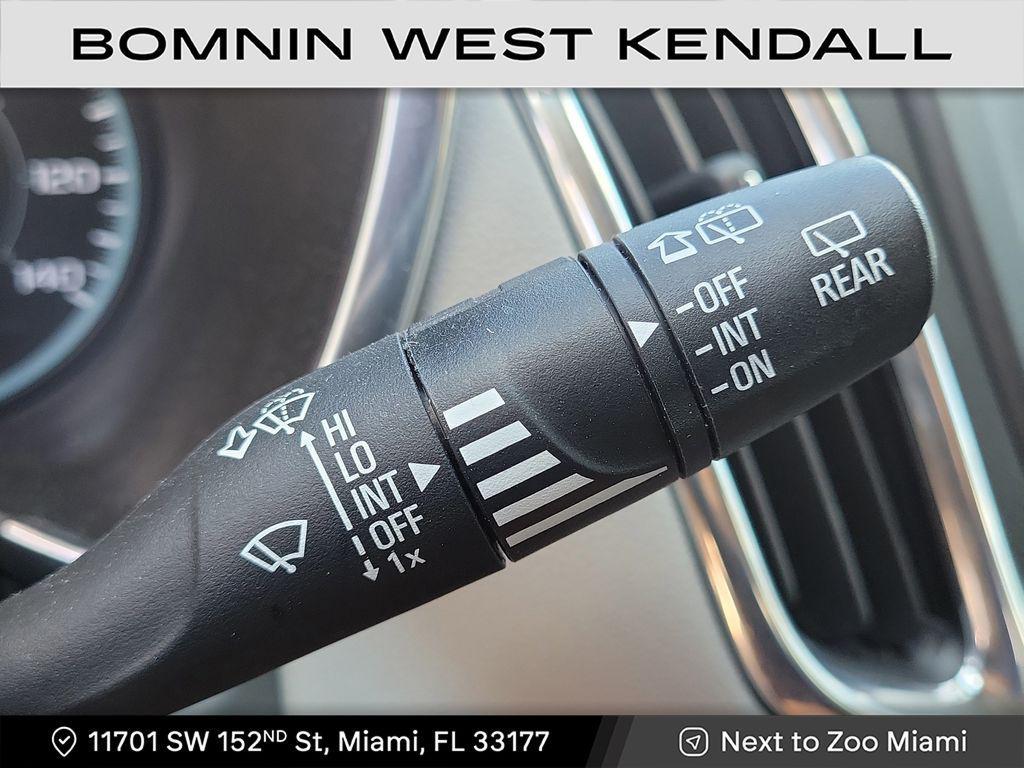 used 2022 Chevrolet Equinox car, priced at $14,990