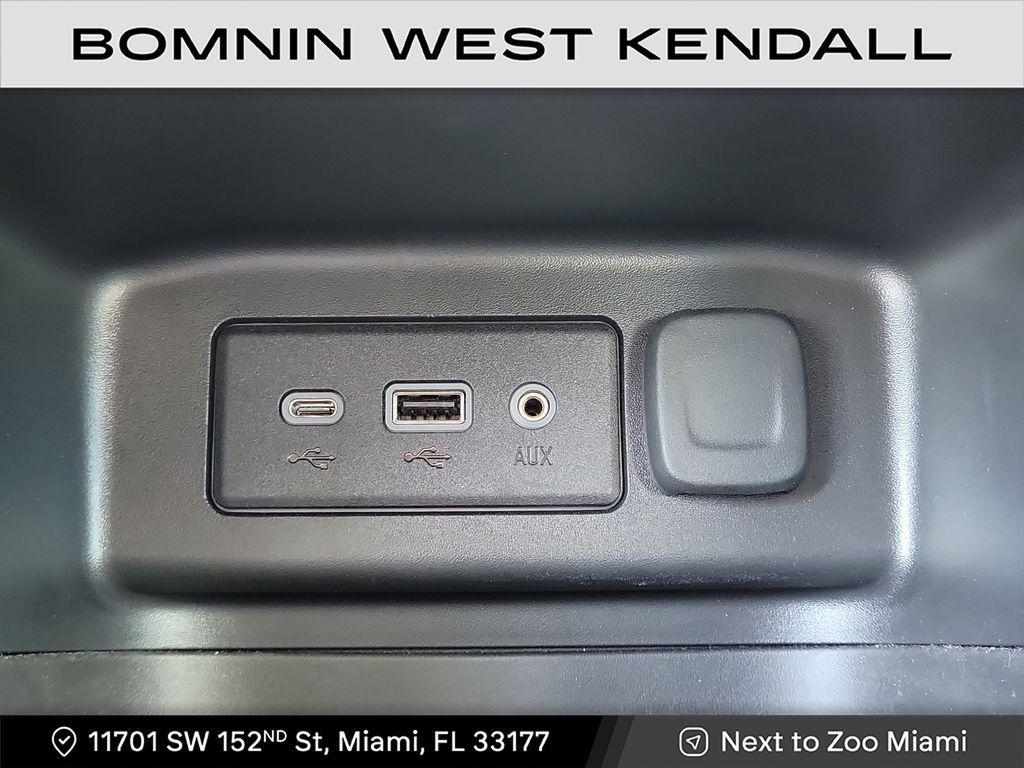 used 2022 Chevrolet Equinox car, priced at $14,990