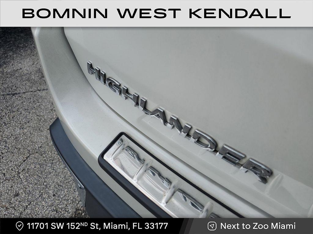 used 2017 Toyota Highlander car, priced at $23,490