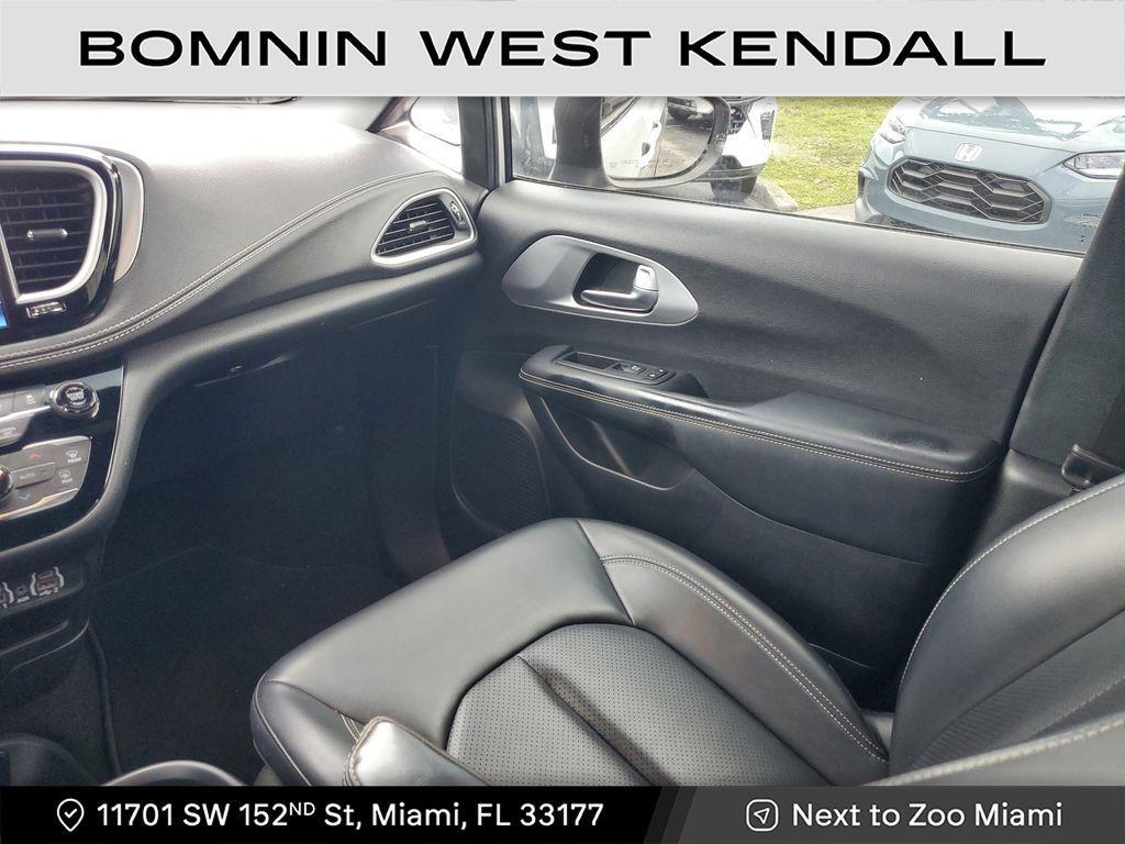 used 2023 Chrysler Pacifica car, priced at $23,990