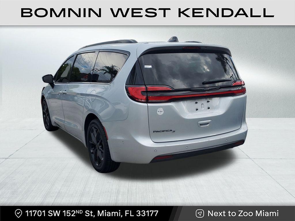 used 2023 Chrysler Pacifica car, priced at $23,990
