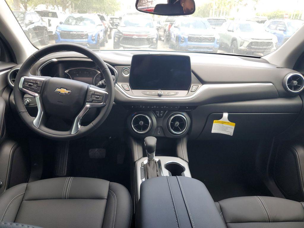 new 2025 Chevrolet Blazer car, priced at $32,090