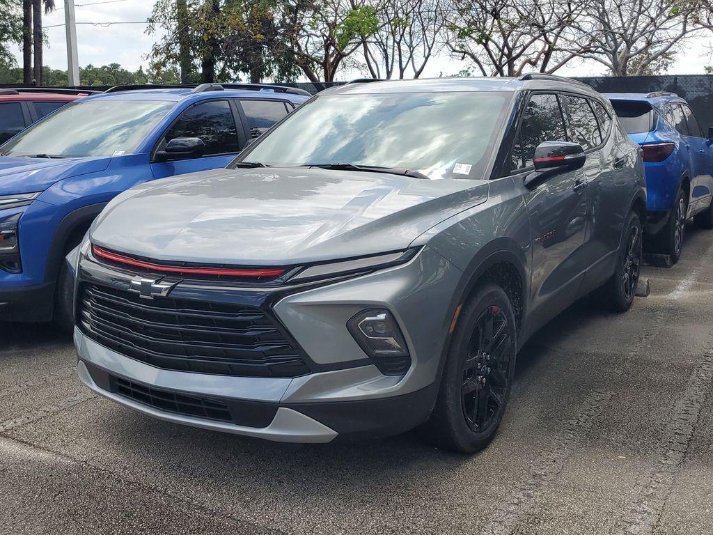 new 2025 Chevrolet Blazer car, priced at $32,090