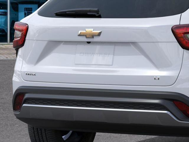 new 2025 Chevrolet Trax car, priced at $19,995