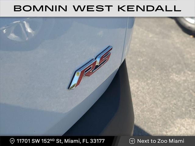 used 2022 Chevrolet Traverse car, priced at $28,490