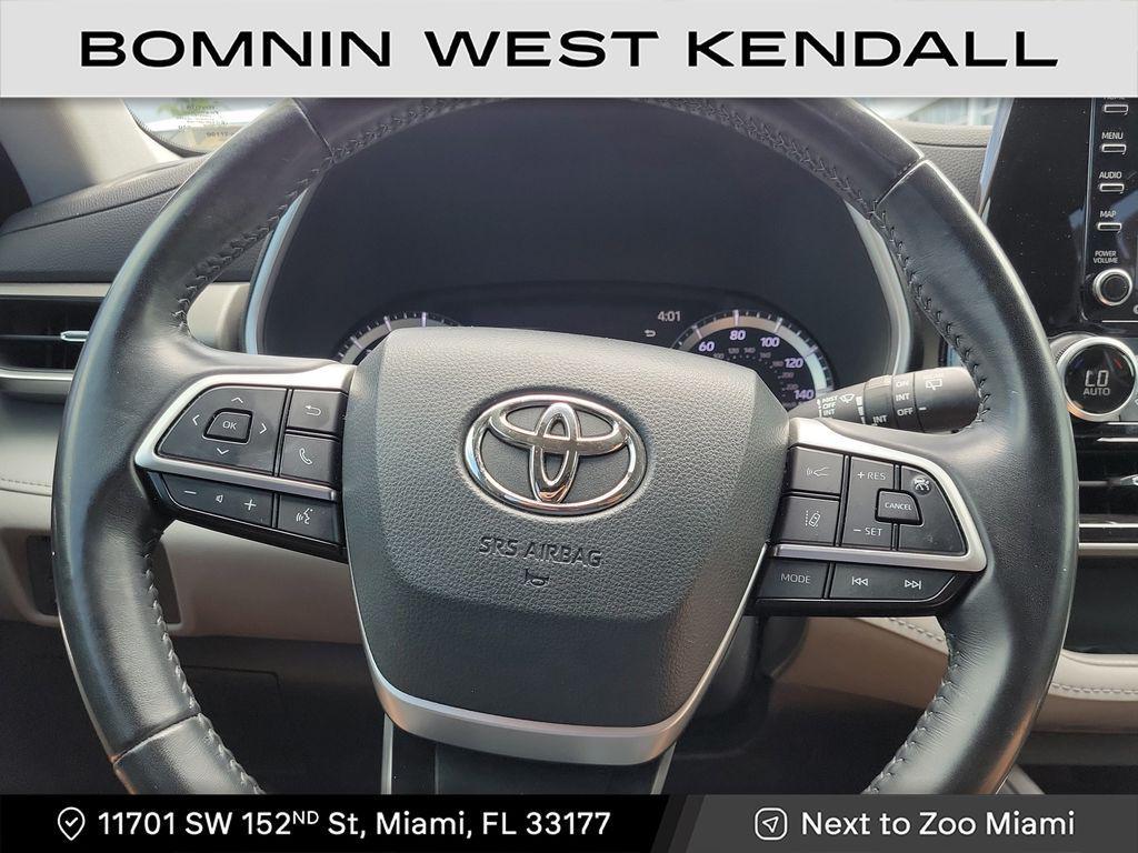 used 2022 Toyota Highlander car, priced at $28,990