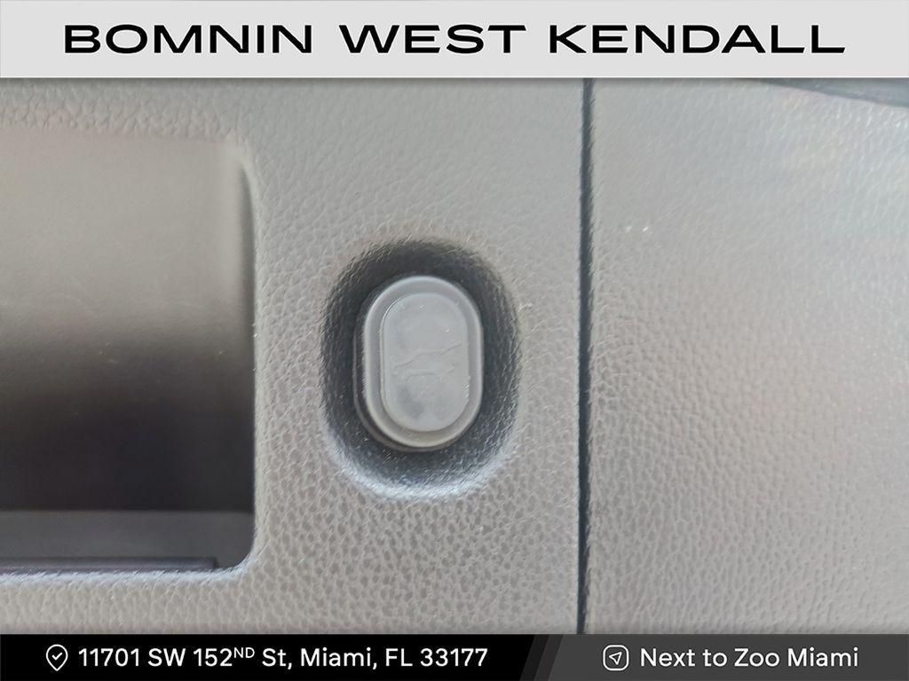 used 2019 Cadillac Escalade ESV car, priced at $33,490