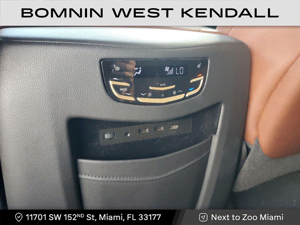 used 2019 Cadillac Escalade ESV car, priced at $33,490