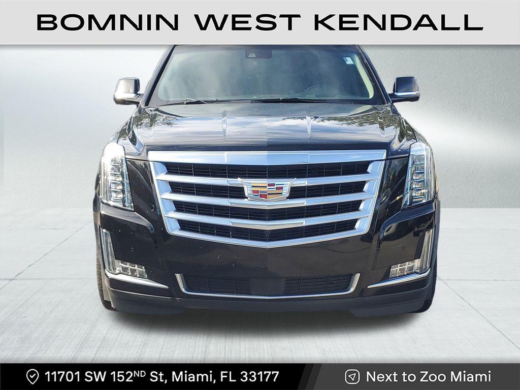 used 2019 Cadillac Escalade ESV car, priced at $33,490